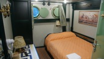 Sailing yacht RUNNING ON WAVES -  Cabin 4